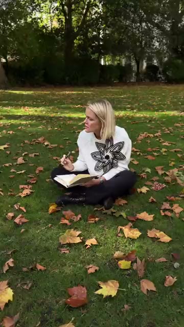 Content session clip — walking through Chelsea, London